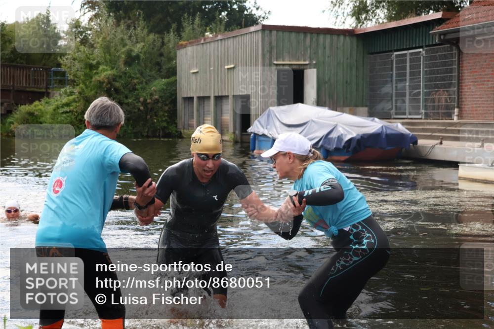 31.08.2025 - Elbe Triathlon Hamburg Luisa Fischer http://msf.ph/oto/8680051 31.08.2025 14:27:17 Schwimmen  meine-sportfotos.de