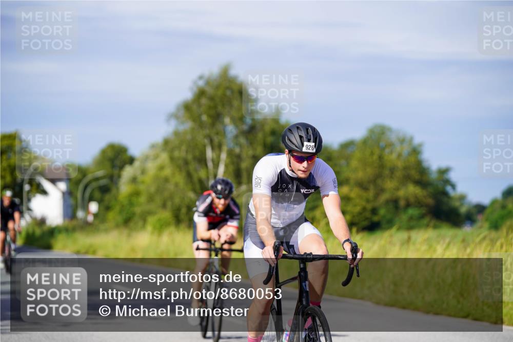 31.08.2025 - Elbe Triathlon Hamburg Michael Burmester http://msf.ph/oto/8680053 31.08.2025 10:41:30 Radfahren 926, 955, 1035, 1062, 1096, 1148 meine-sportfotos.de