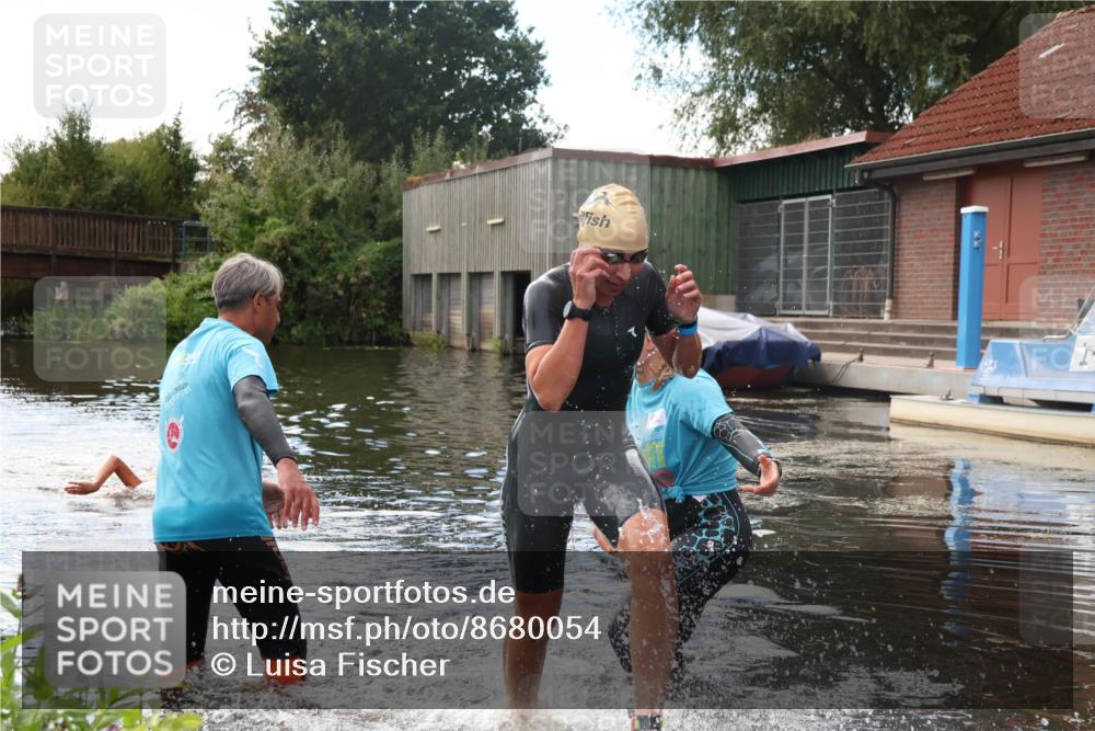 31.08.2025 - Elbe Triathlon Hamburg Luisa Fischer http://msf.ph/oto/8680054 31.08.2025 14:27:18 Schwimmen  meine-sportfotos.de