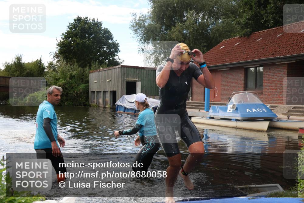 31.08.2025 - Elbe Triathlon Hamburg Luisa Fischer http://msf.ph/oto/8680058 31.08.2025 14:27:18 Schwimmen  meine-sportfotos.de