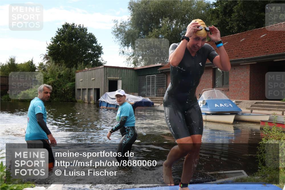 31.08.2025 - Elbe Triathlon Hamburg Luisa Fischer http://msf.ph/oto/8680060 31.08.2025 14:27:19 Schwimmen  meine-sportfotos.de