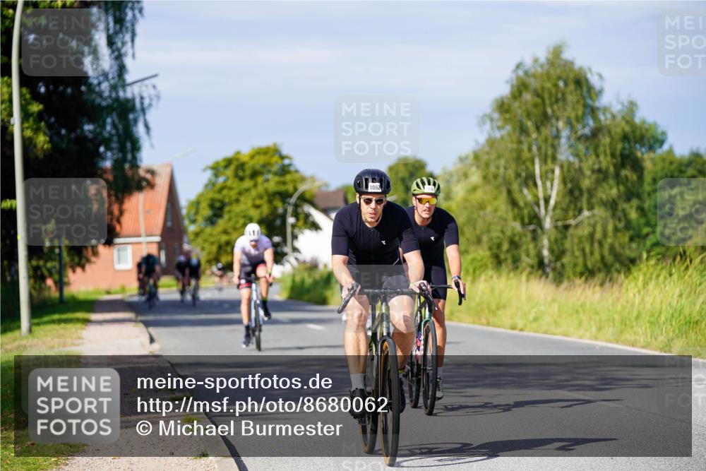31.08.2025 - Elbe Triathlon Hamburg Michael Burmester http://msf.ph/oto/8680062 31.08.2025 10:41:32 Radfahren 926, 955, 1035, 1062, 1096, 1148 meine-sportfotos.de
