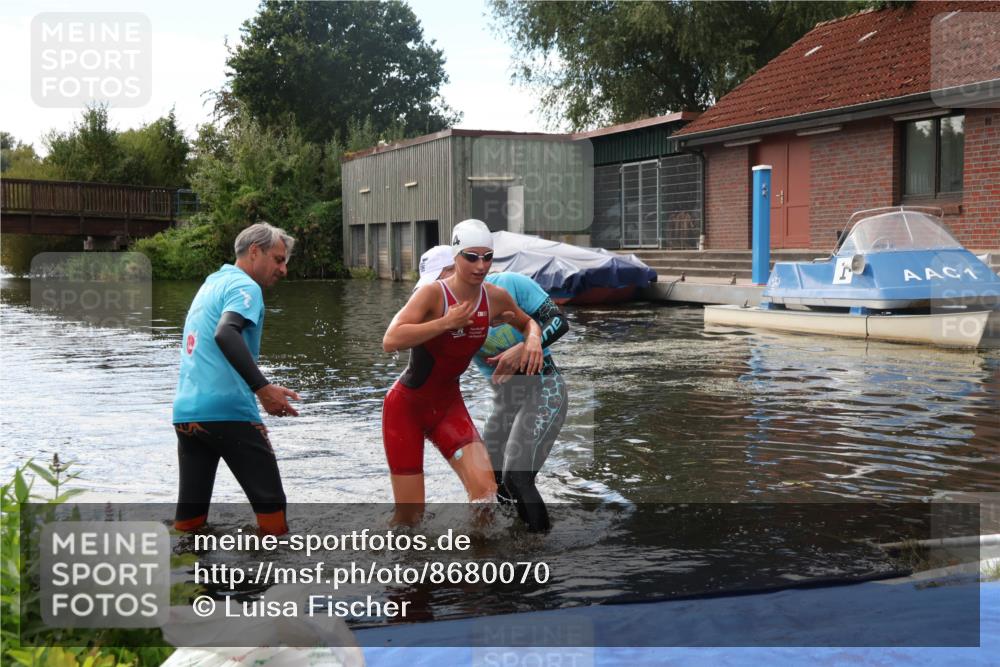 31.08.2025 - Elbe Triathlon Hamburg Luisa Fischer http://msf.ph/oto/8680070 31.08.2025 14:27:24 Schwimmen  meine-sportfotos.de
