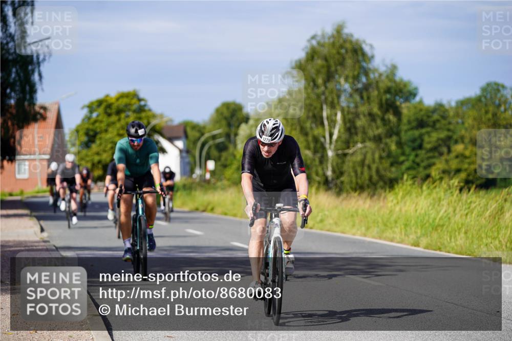 31.08.2025 - Elbe Triathlon Hamburg Michael Burmester http://msf.ph/oto/8680083 31.08.2025 10:41:39 Radfahren 594, 847, 955, 1003, 1022, 1161, 1279 meine-sportfotos.de