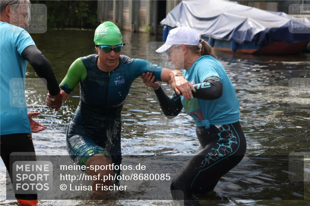 31.08.2025 - Elbe Triathlon Hamburg Luisa Fischer http://msf.ph/oto/8680085 31.08.2025 14:29:38 Schwimmen  meine-sportfotos.de