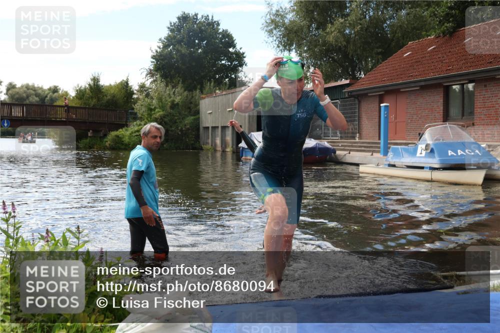 31.08.2025 - Elbe Triathlon Hamburg Luisa Fischer http://msf.ph/oto/8680094 31.08.2025 14:29:40 Schwimmen  meine-sportfotos.de