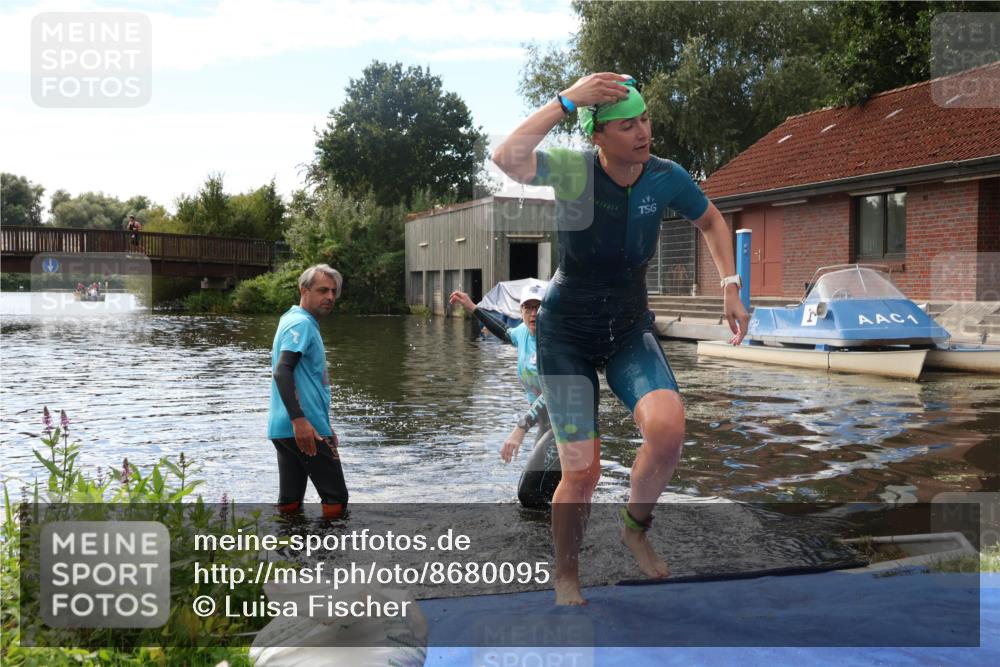 31.08.2025 - Elbe Triathlon Hamburg Luisa Fischer http://msf.ph/oto/8680095 31.08.2025 14:29:40 Schwimmen  meine-sportfotos.de