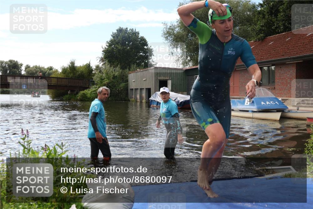 31.08.2025 - Elbe Triathlon Hamburg Luisa Fischer http://msf.ph/oto/8680097 31.08.2025 14:29:40 Schwimmen  meine-sportfotos.de