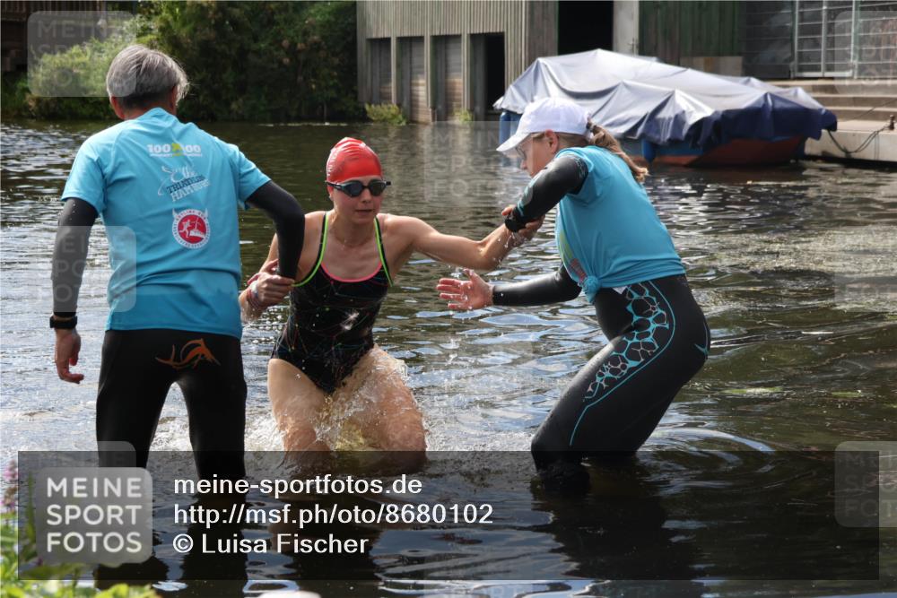 31.08.2025 - Elbe Triathlon Hamburg Luisa Fischer http://msf.ph/oto/8680102 31.08.2025 14:30:32 Schwimmen  meine-sportfotos.de