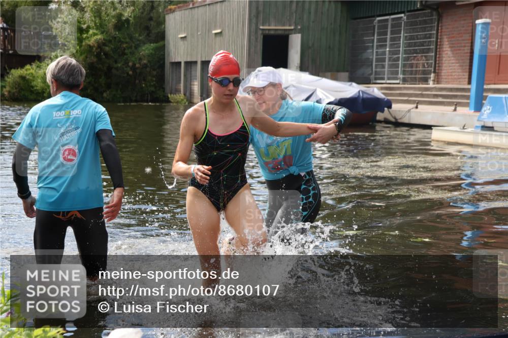 31.08.2025 - Elbe Triathlon Hamburg Luisa Fischer http://msf.ph/oto/8680107 31.08.2025 14:30:32 Schwimmen  meine-sportfotos.de