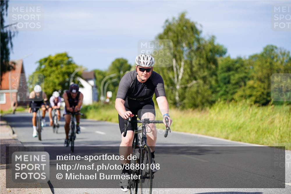 31.08.2025 - Elbe Triathlon Hamburg Michael Burmester http://msf.ph/oto/8680108 31.08.2025 10:41:44 Radfahren 594, 772, 847, 1003, 1022, 1099, 1161 meine-sportfotos.de