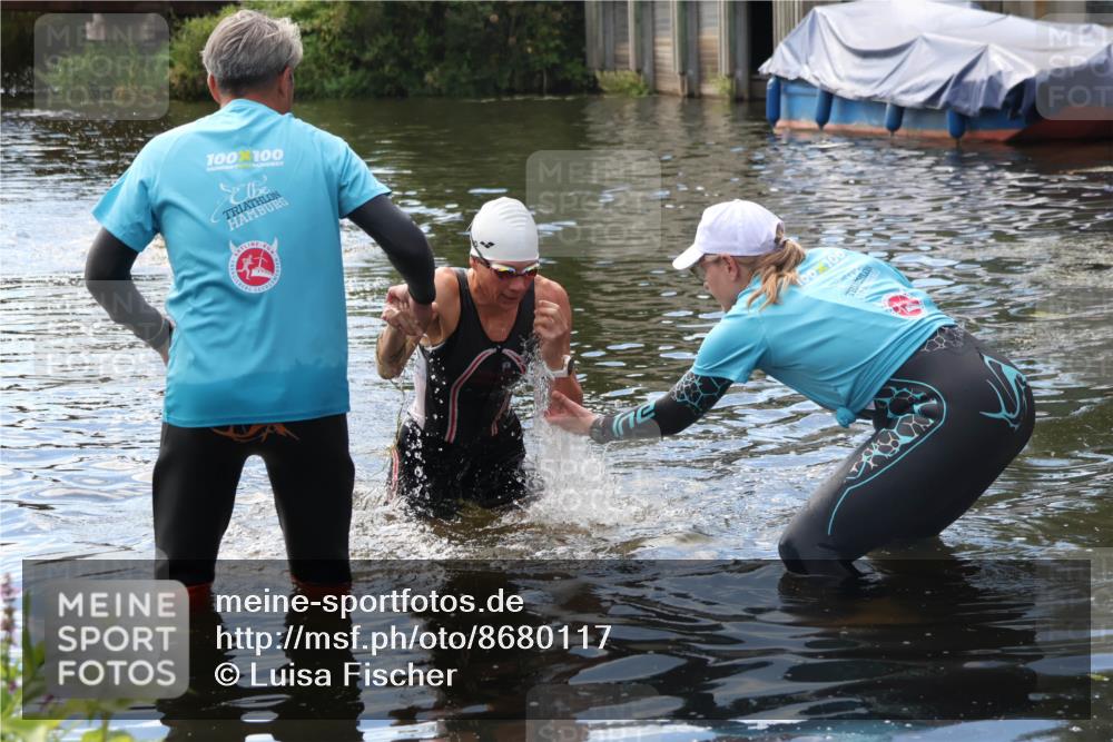 31.08.2025 - Elbe Triathlon Hamburg Luisa Fischer http://msf.ph/oto/8680117 31.08.2025 14:32:12 Schwimmen  meine-sportfotos.de