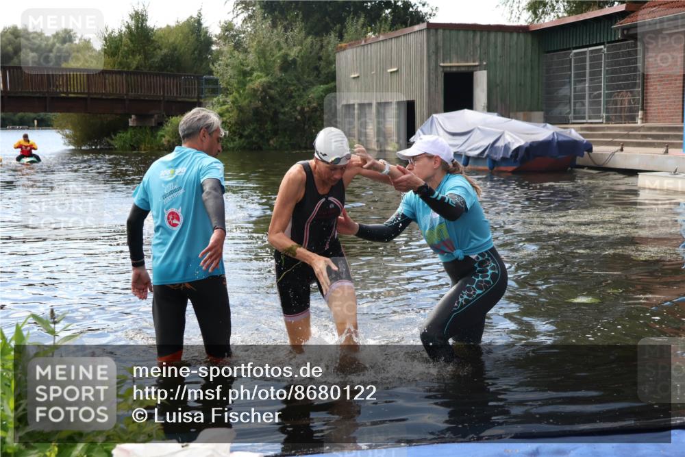 31.08.2025 - Elbe Triathlon Hamburg Luisa Fischer http://msf.ph/oto/8680122 31.08.2025 14:32:13 Schwimmen  meine-sportfotos.de