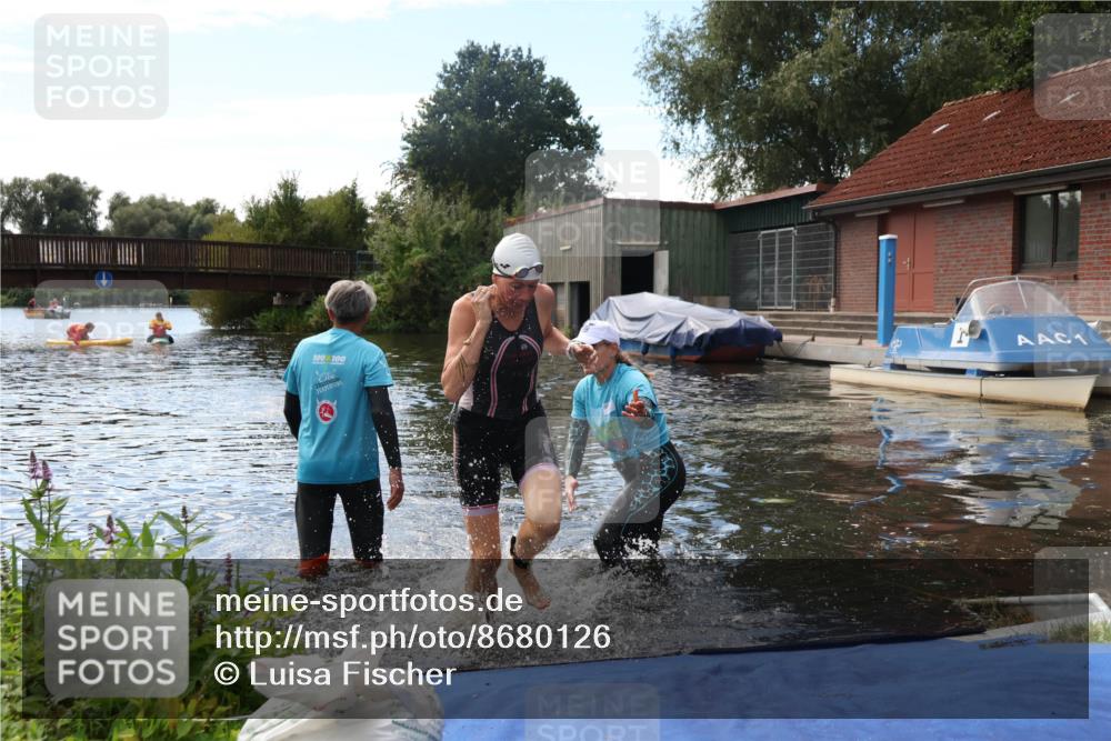 31.08.2025 - Elbe Triathlon Hamburg Luisa Fischer http://msf.ph/oto/8680126 31.08.2025 14:32:14 Schwimmen  meine-sportfotos.de