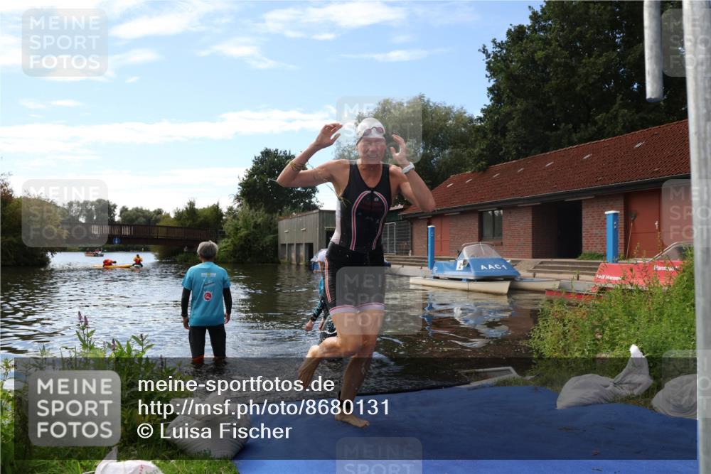 31.08.2025 - Elbe Triathlon Hamburg Luisa Fischer http://msf.ph/oto/8680131 31.08.2025 14:32:15 Schwimmen  meine-sportfotos.de