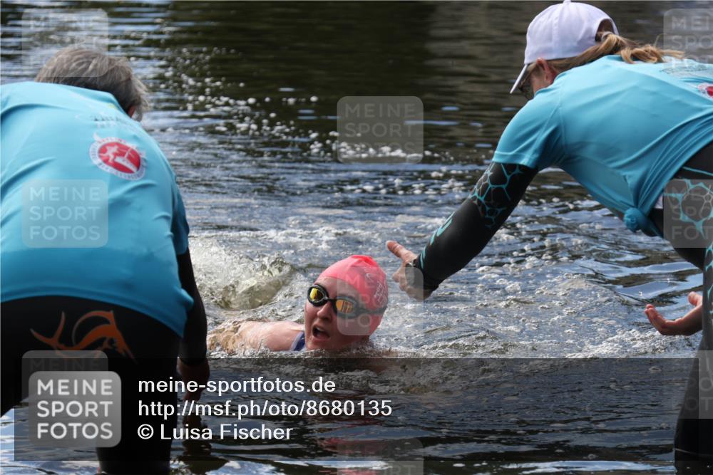 31.08.2025 - Elbe Triathlon Hamburg Luisa Fischer http://msf.ph/oto/8680135 31.08.2025 14:32:25 Schwimmen  meine-sportfotos.de