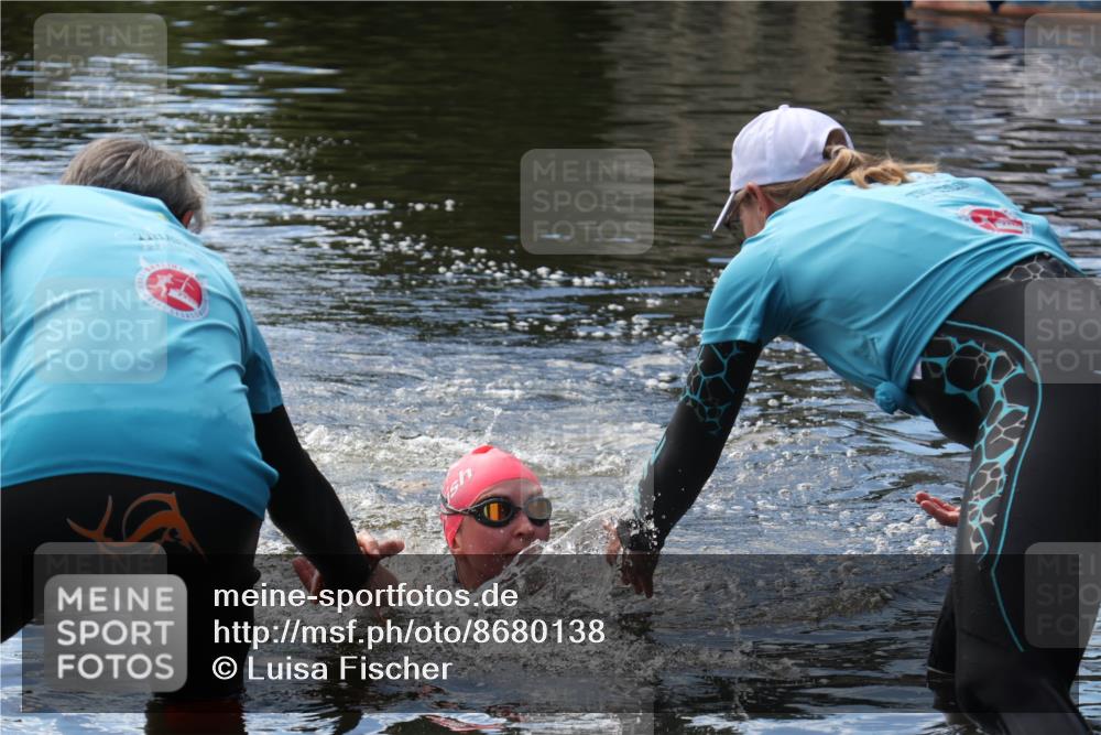 31.08.2025 - Elbe Triathlon Hamburg Luisa Fischer http://msf.ph/oto/8680138 31.08.2025 14:32:25 Schwimmen  meine-sportfotos.de