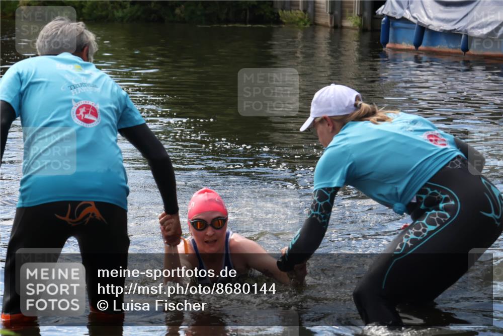 31.08.2025 - Elbe Triathlon Hamburg Luisa Fischer http://msf.ph/oto/8680144 31.08.2025 14:32:26 Schwimmen  meine-sportfotos.de