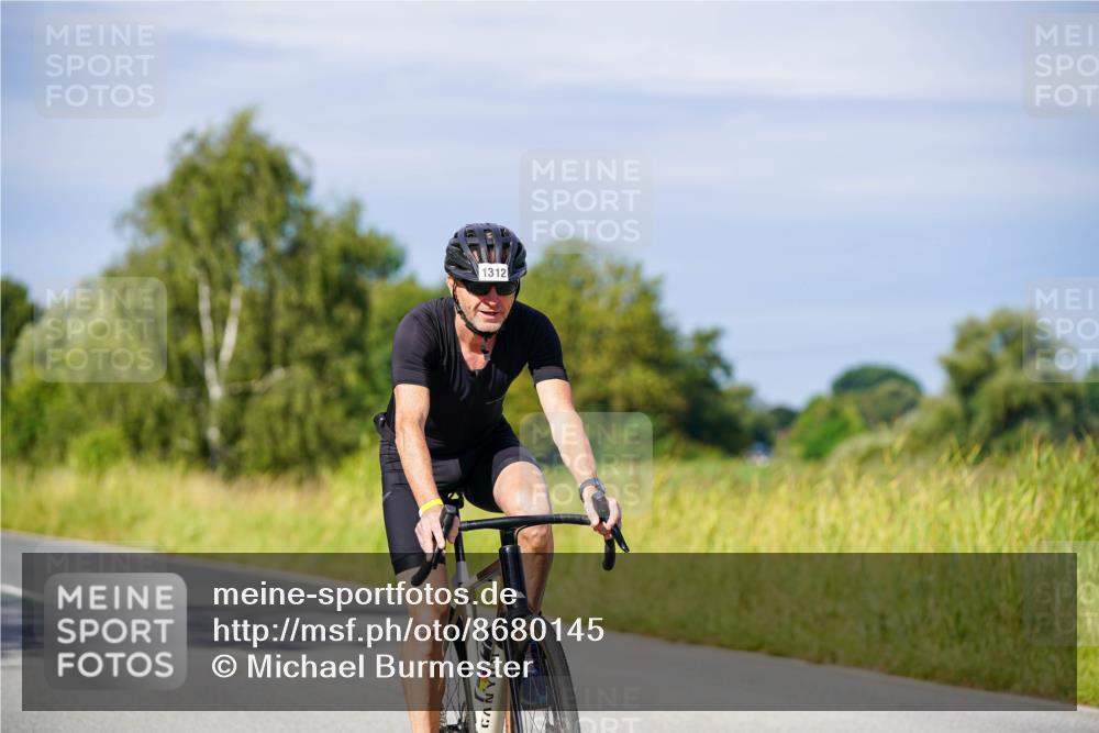 31.08.2025 - Elbe Triathlon Hamburg Michael Burmester http://msf.ph/oto/8680145 31.08.2025 10:42:00 Radfahren 935, 943, 987, 1312 meine-sportfotos.de
