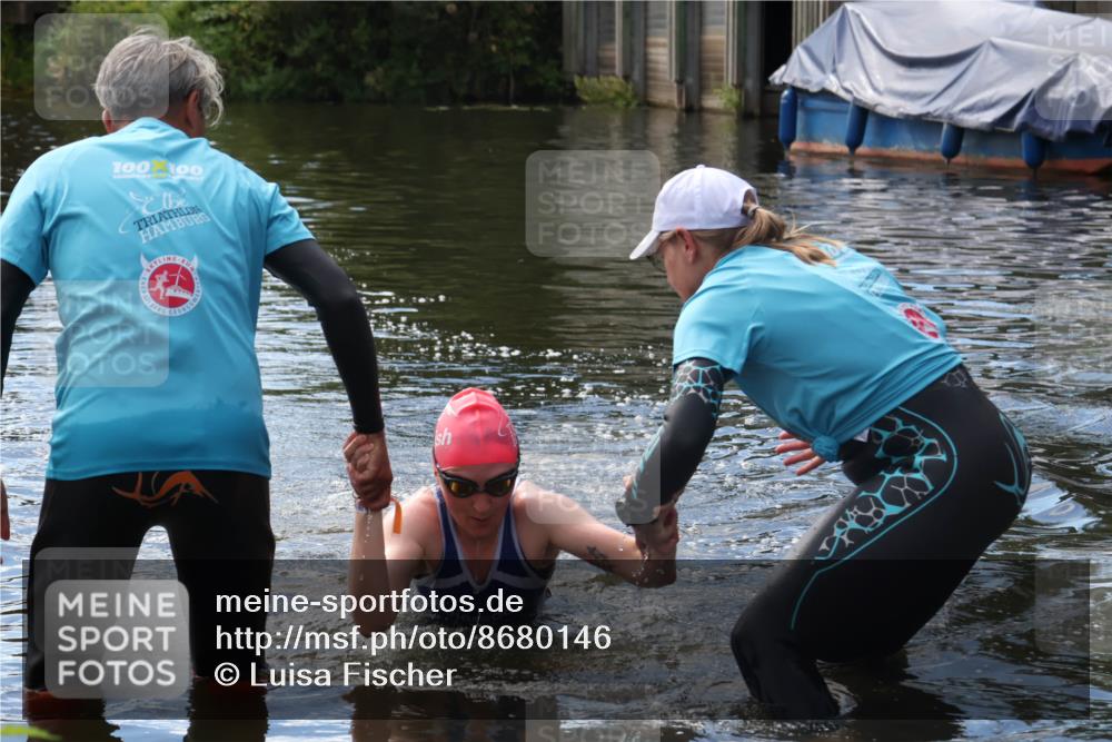 31.08.2025 - Elbe Triathlon Hamburg Luisa Fischer http://msf.ph/oto/8680146 31.08.2025 14:32:27 Schwimmen  meine-sportfotos.de