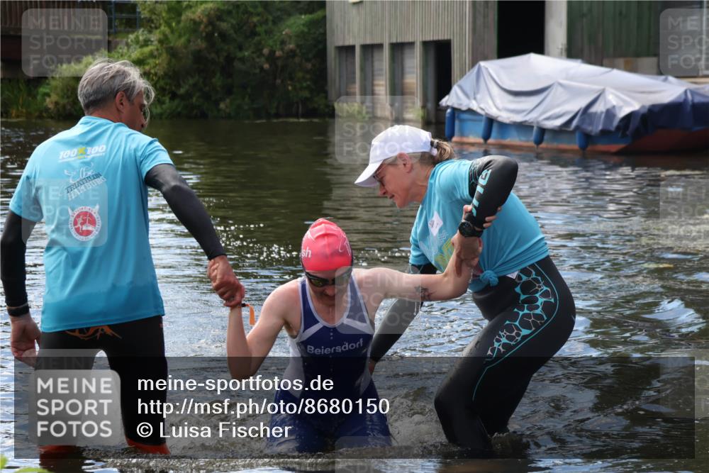 31.08.2025 - Elbe Triathlon Hamburg Luisa Fischer http://msf.ph/oto/8680150 31.08.2025 14:32:27 Schwimmen  meine-sportfotos.de