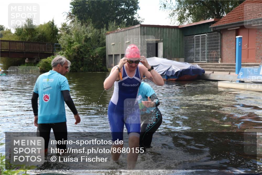 31.08.2025 - Elbe Triathlon Hamburg Luisa Fischer http://msf.ph/oto/8680155 31.08.2025 14:32:29 Schwimmen  meine-sportfotos.de