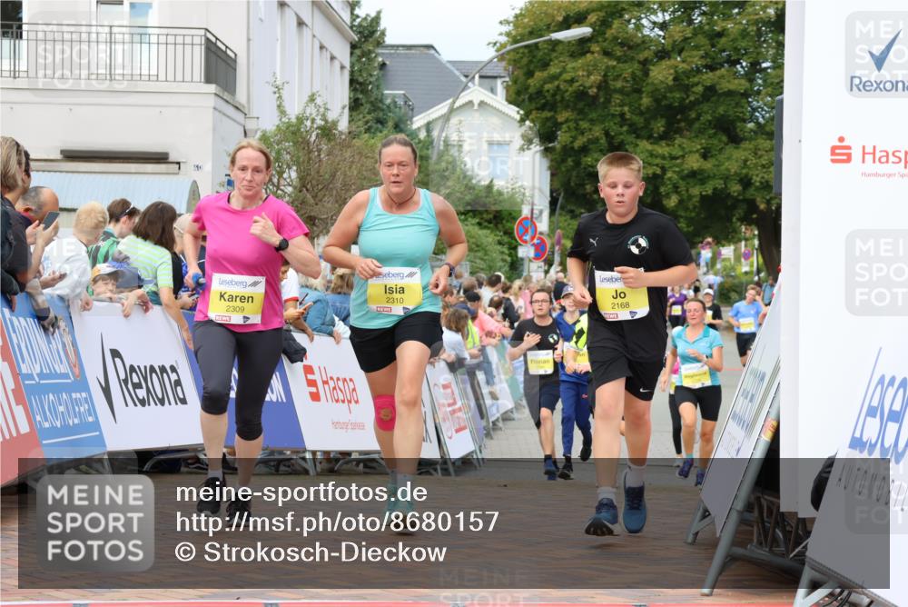 31.08.2025 - 21. Blankeneser Heldenlauf Strokosch-Dieckow http://msf.ph/oto/8680157 31.08.2025 10:30:50 Ziel 2179, 2279, 2168, 2206, 2309, 2310 meine-sportfotos.de