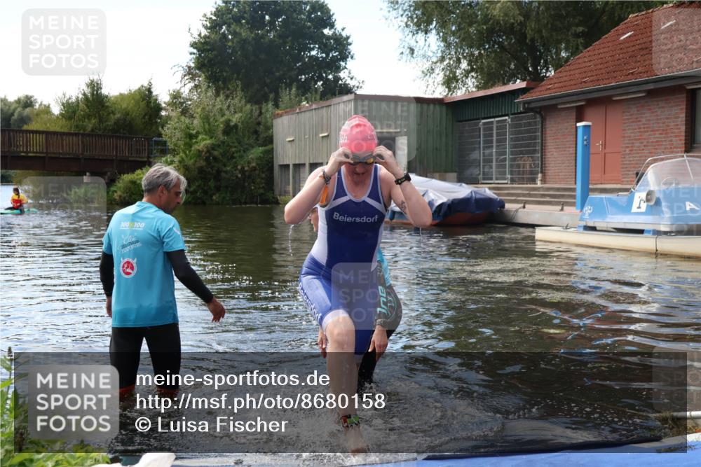 31.08.2025 - Elbe Triathlon Hamburg Luisa Fischer http://msf.ph/oto/8680158 31.08.2025 14:32:29 Schwimmen  meine-sportfotos.de