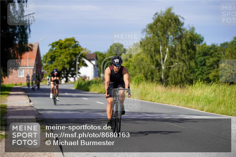 31.08.2025 - Elbe Triathlon Hamburg Michael Burmester http://msf.ph/oto/8680163 31.08.2025 10:42:08 Radfahren 935, 987, 1094, 1123 meine-sportfotos.de