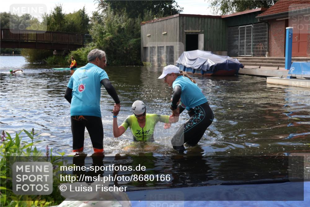 31.08.2025 - Elbe Triathlon Hamburg Luisa Fischer http://msf.ph/oto/8680166 31.08.2025 14:33:35 Schwimmen  meine-sportfotos.de