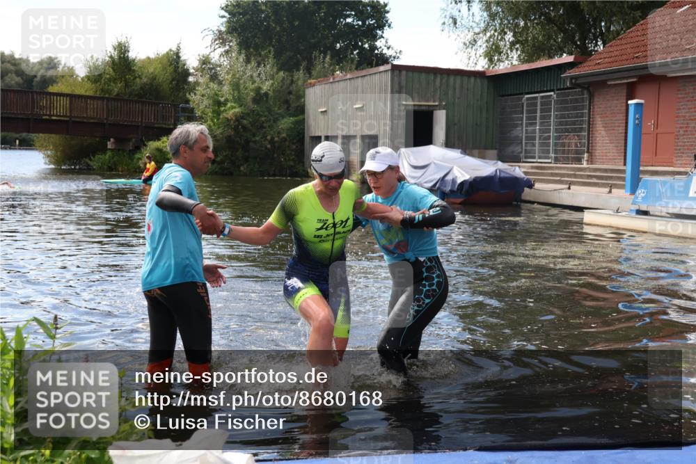 31.08.2025 - Elbe Triathlon Hamburg Luisa Fischer http://msf.ph/oto/8680168 31.08.2025 14:33:36 Schwimmen  meine-sportfotos.de