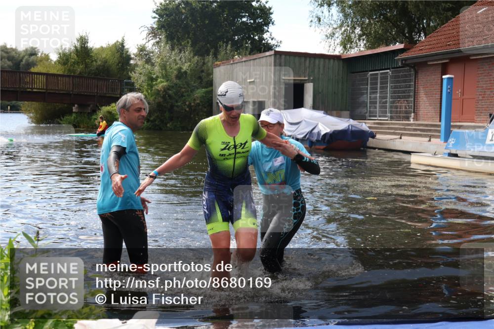 31.08.2025 - Elbe Triathlon Hamburg Luisa Fischer http://msf.ph/oto/8680169 31.08.2025 14:33:36 Schwimmen  meine-sportfotos.de