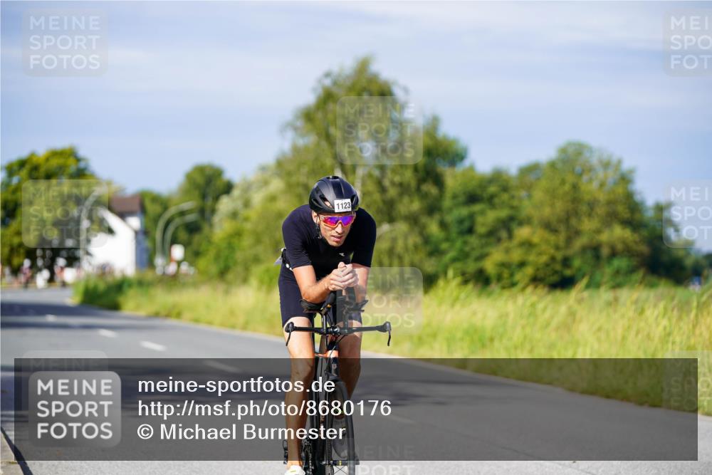 31.08.2025 - Elbe Triathlon Hamburg Michael Burmester http://msf.ph/oto/8680176 31.08.2025 10:42:11 Radfahren 1082, 1094, 1123, 1250, 1297 meine-sportfotos.de