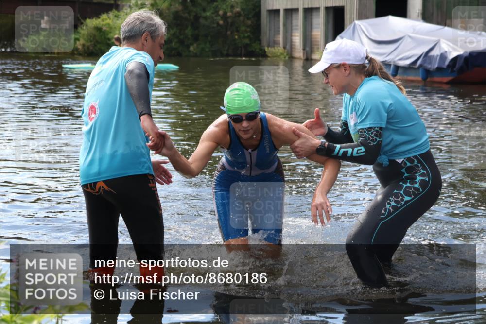 31.08.2025 - Elbe Triathlon Hamburg Luisa Fischer http://msf.ph/oto/8680186 31.08.2025 14:34:12 Schwimmen  meine-sportfotos.de