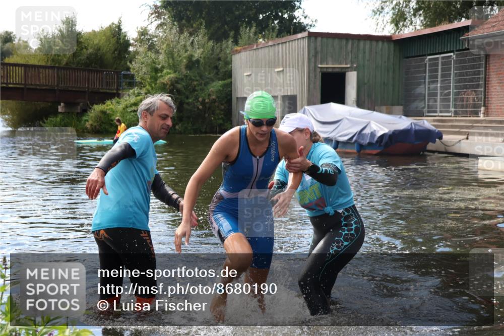 31.08.2025 - Elbe Triathlon Hamburg Luisa Fischer http://msf.ph/oto/8680190 31.08.2025 14:34:13 Schwimmen  meine-sportfotos.de