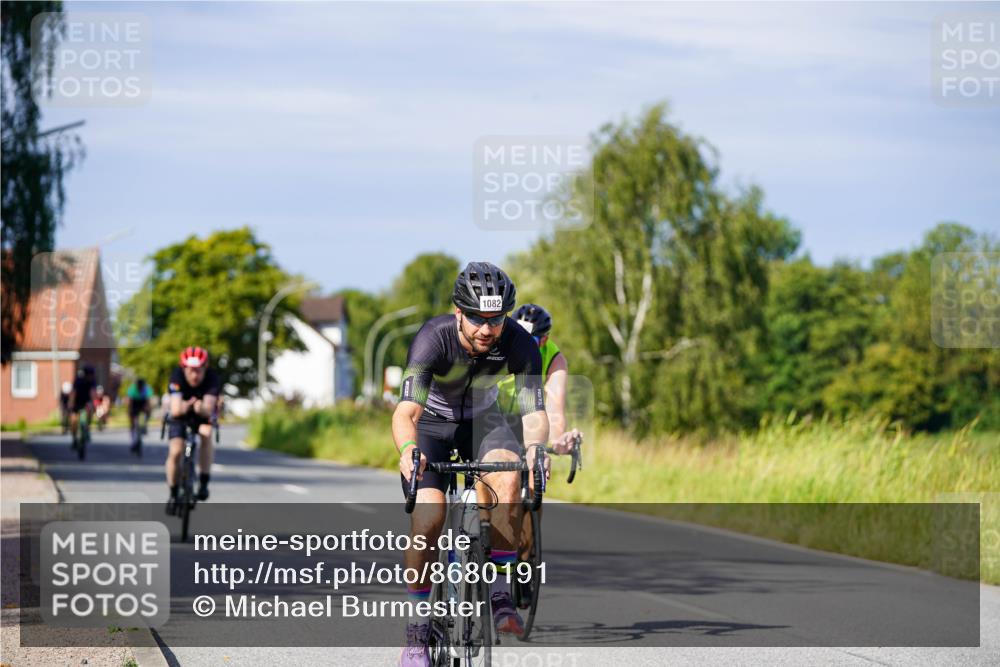 31.08.2025 - Elbe Triathlon Hamburg Michael Burmester http://msf.ph/oto/8680191 31.08.2025 10:42:15 Radfahren 993, 1082, 1250, 1297 meine-sportfotos.de