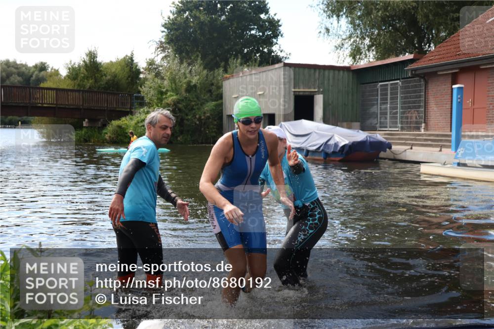 31.08.2025 - Elbe Triathlon Hamburg Luisa Fischer http://msf.ph/oto/8680192 31.08.2025 14:34:13 Schwimmen  meine-sportfotos.de