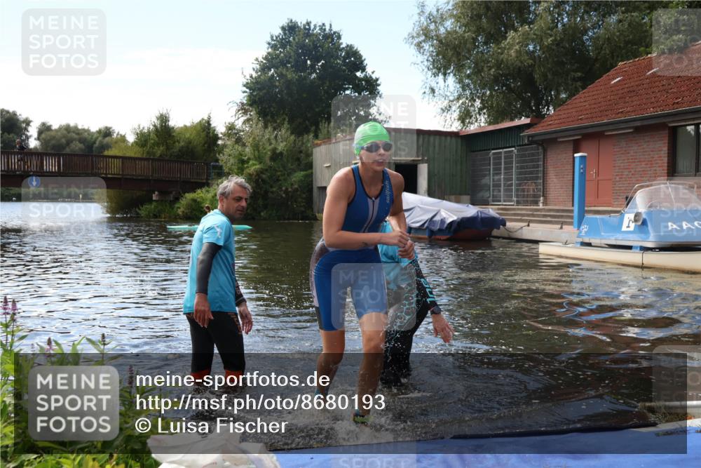 31.08.2025 - Elbe Triathlon Hamburg Luisa Fischer http://msf.ph/oto/8680193 31.08.2025 14:34:13 Schwimmen  meine-sportfotos.de
