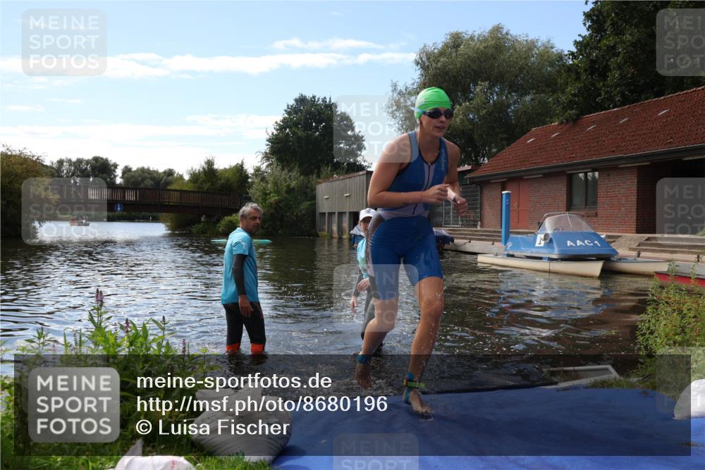 31.08.2025 - Elbe Triathlon Hamburg Luisa Fischer http://msf.ph/oto/8680196 31.08.2025 14:34:14 Schwimmen  meine-sportfotos.de