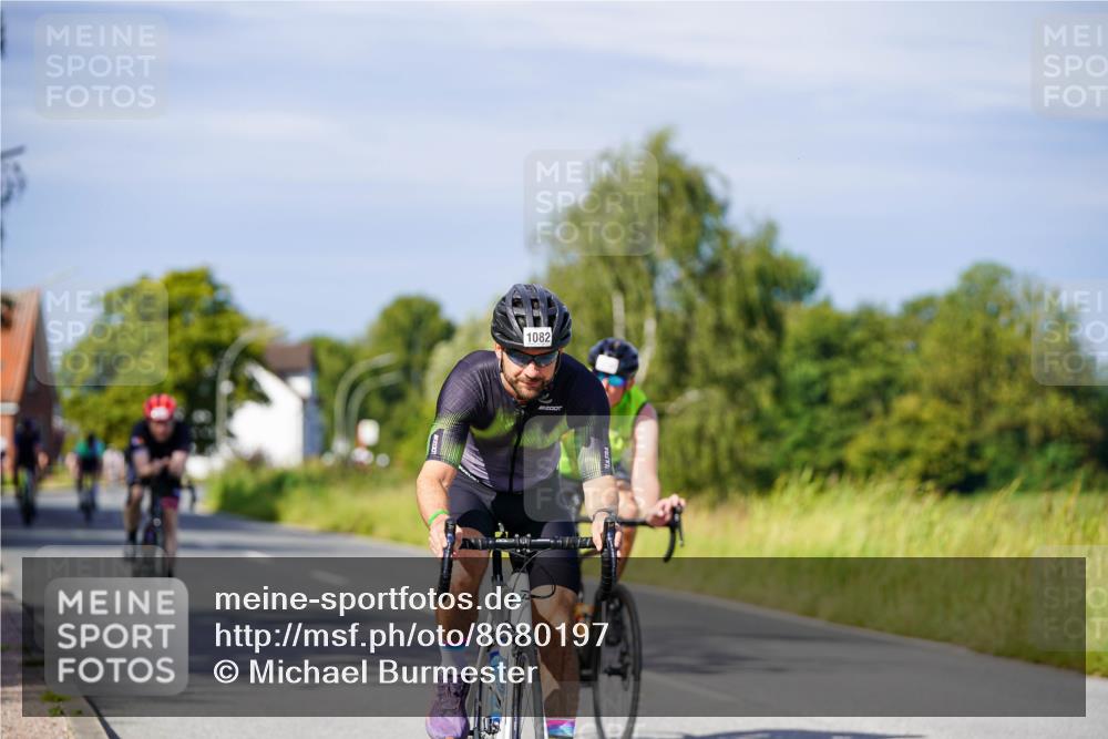 31.08.2025 - Elbe Triathlon Hamburg Michael Burmester http://msf.ph/oto/8680197 31.08.2025 10:42:15 Radfahren 993, 1082, 1250, 1297 meine-sportfotos.de