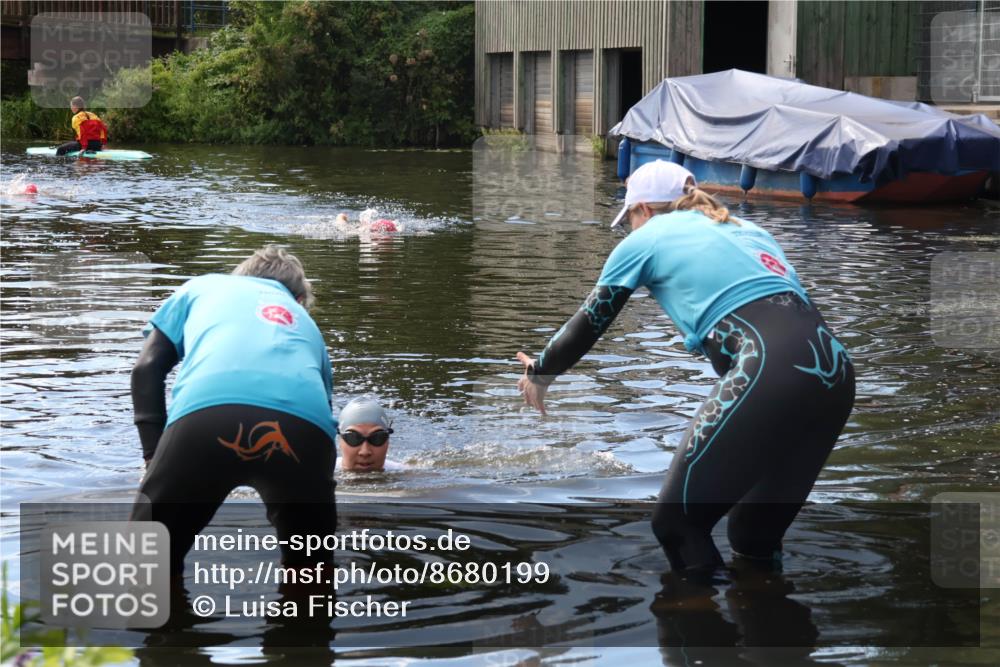 31.08.2025 - Elbe Triathlon Hamburg Luisa Fischer http://msf.ph/oto/8680199 31.08.2025 14:35:52 Schwimmen  meine-sportfotos.de