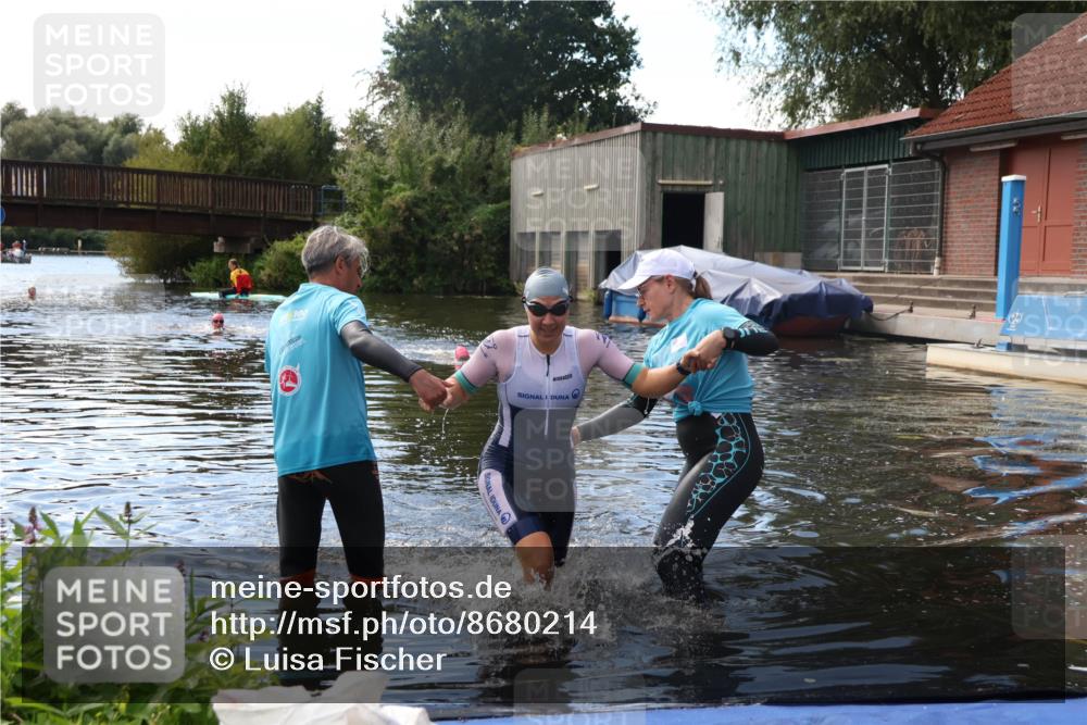 31.08.2025 - Elbe Triathlon Hamburg Luisa Fischer http://msf.ph/oto/8680214 31.08.2025 14:35:54 Schwimmen  meine-sportfotos.de