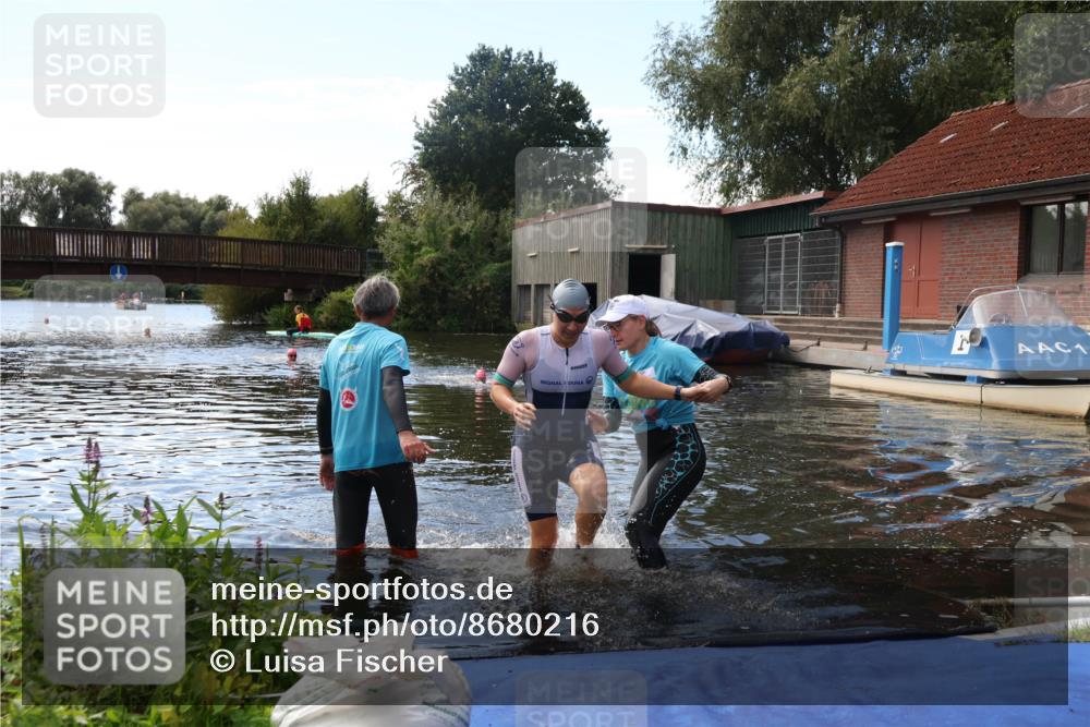 31.08.2025 - Elbe Triathlon Hamburg Luisa Fischer http://msf.ph/oto/8680216 31.08.2025 14:35:55 Schwimmen  meine-sportfotos.de
