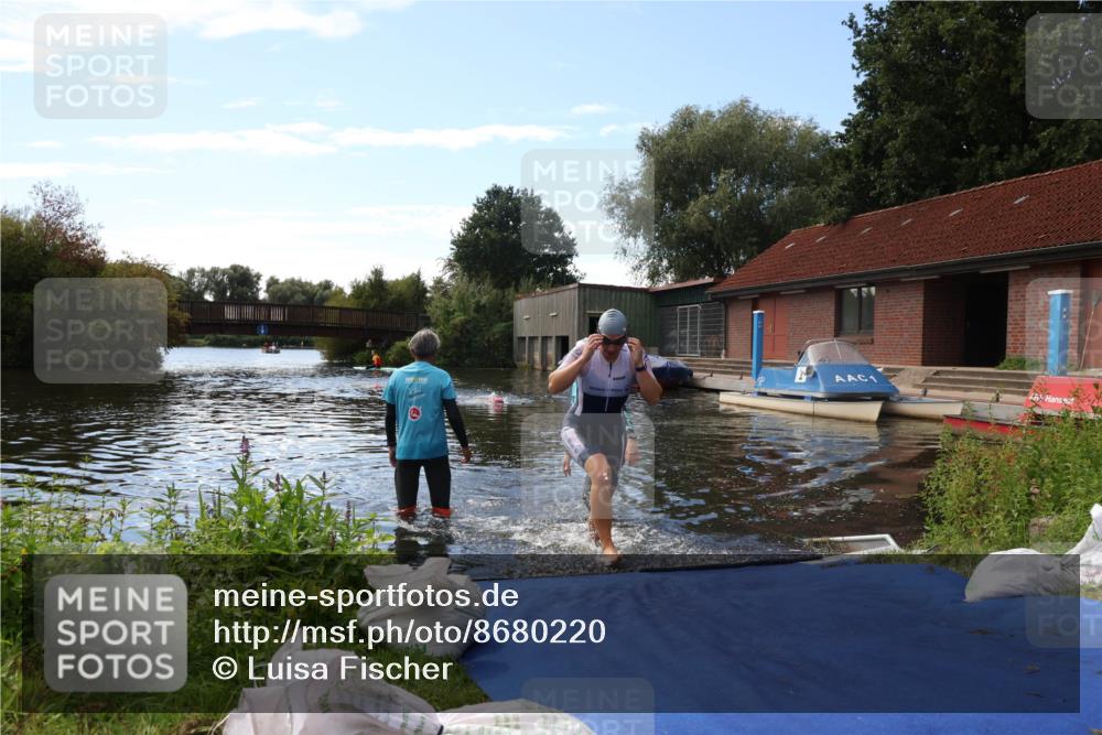31.08.2025 - Elbe Triathlon Hamburg Luisa Fischer http://msf.ph/oto/8680220 31.08.2025 14:35:55 Schwimmen  meine-sportfotos.de