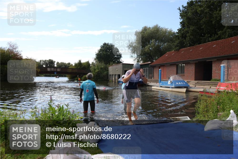 31.08.2025 - Elbe Triathlon Hamburg Luisa Fischer http://msf.ph/oto/8680222 31.08.2025 14:35:56 Schwimmen  meine-sportfotos.de