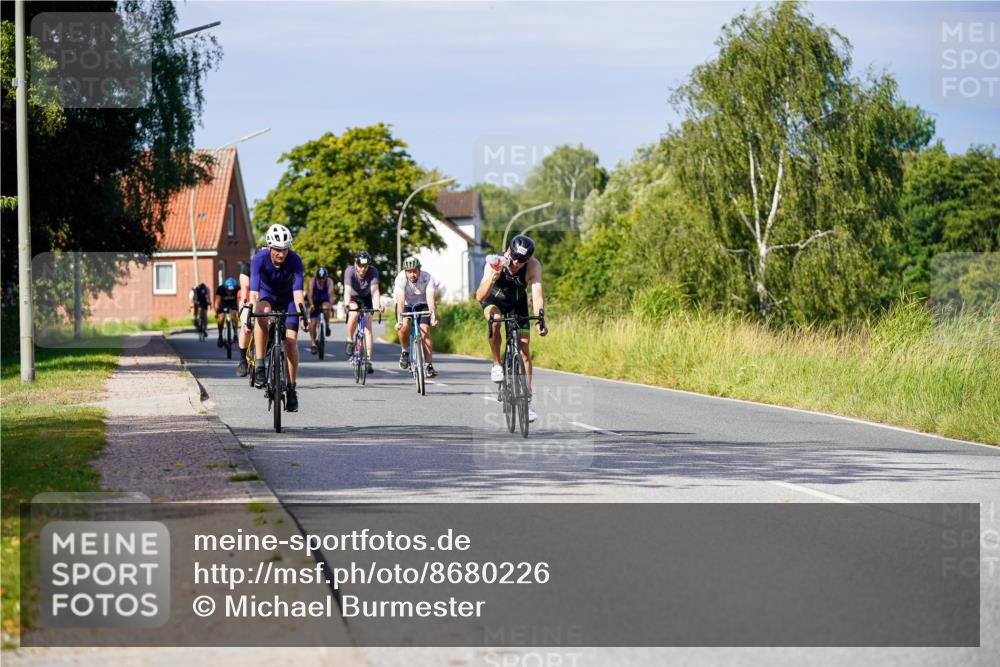 31.08.2025 - Elbe Triathlon Hamburg Michael Burmester http://msf.ph/oto/8680226 31.08.2025 10:42:27 Radfahren 954, 973, 1008, 1055, 1303, 1323 meine-sportfotos.de