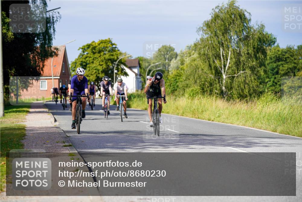 31.08.2025 - Elbe Triathlon Hamburg Michael Burmester http://msf.ph/oto/8680230 31.08.2025 10:42:27 Radfahren 954, 973, 1008, 1055, 1303, 1323 meine-sportfotos.de