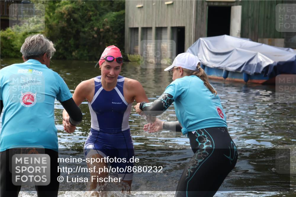 31.08.2025 - Elbe Triathlon Hamburg Luisa Fischer http://msf.ph/oto/8680232 31.08.2025 14:36:22 Schwimmen  meine-sportfotos.de