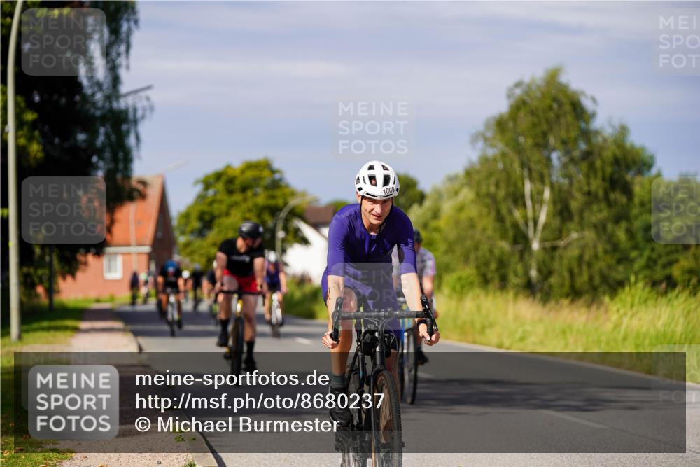 31.08.2025 - Elbe Triathlon Hamburg Michael Burmester http://msf.ph/oto/8680237 31.08.2025 10:42:29 Radfahren 954, 973, 1008, 1026, 1055, 1160, 1303, 1321, 1323 meine-sportfotos.de