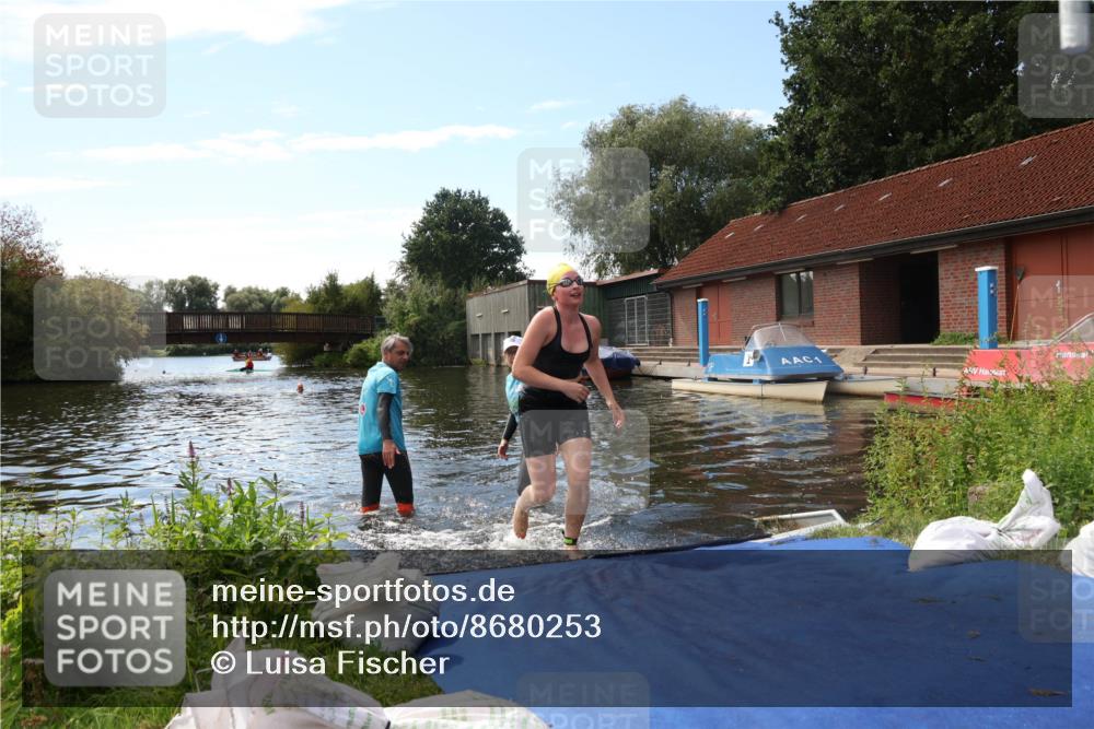 31.08.2025 - Elbe Triathlon Hamburg Luisa Fischer http://msf.ph/oto/8680253 31.08.2025 14:36:46 Schwimmen  meine-sportfotos.de